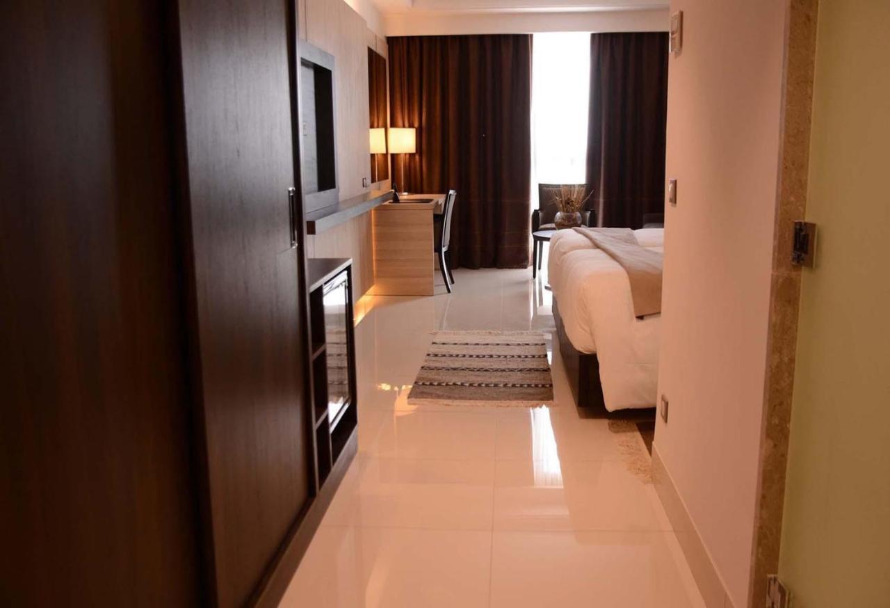 Radisson Hotel Сфакс Экстерьер фото A room at the hotel