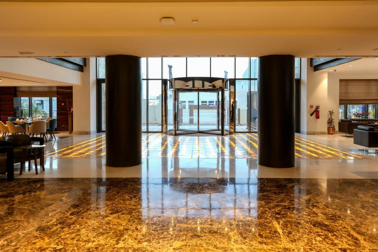 Radisson Hotel Сфакс Экстерьер фото Lobby